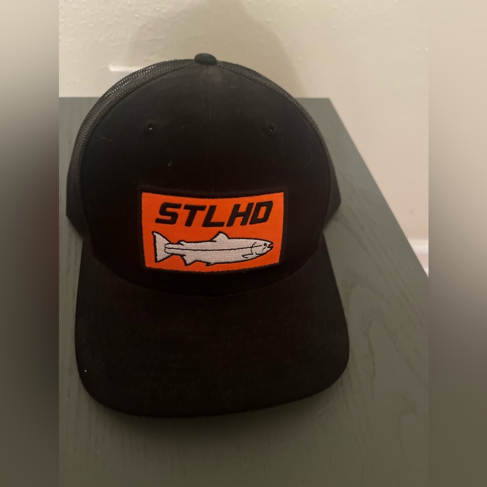 Sthld brand trucker black os